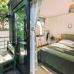 Mona Glamping Caravan Kemping