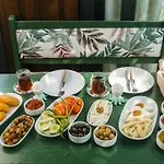 Mona Glamping Caravan Kemping *