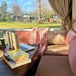 Kemping Mona Glamping Caravan *