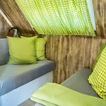 Mona Glamping Caravan