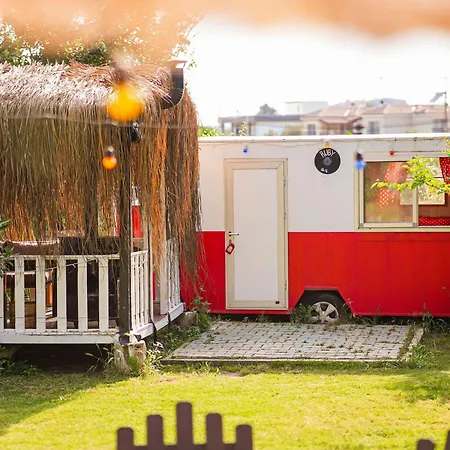 Mona Glamping Caravan 营地 *