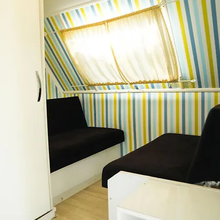 Mona Glamping Caravan Campsite