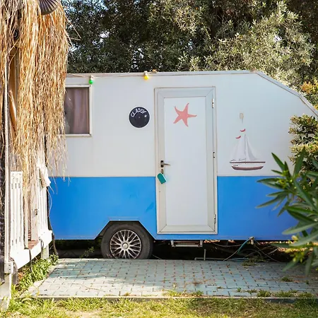 Mona Glamping Caravan Campsite Seferihisar