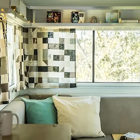 Campsite Mona Glamping Caravan