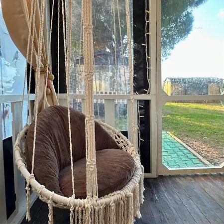 Mona Glamping Caravan 营地 塞费里希萨尔